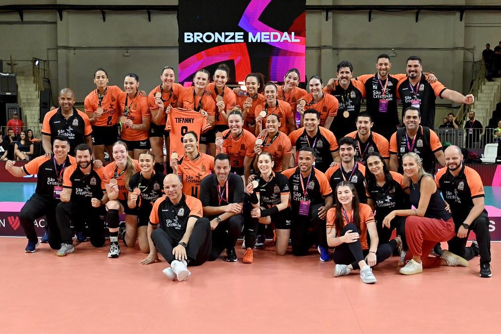 Bronze consagra Camila Brait e Osasco São Cristóvão Saúde como maior time brasileiro em mundiais