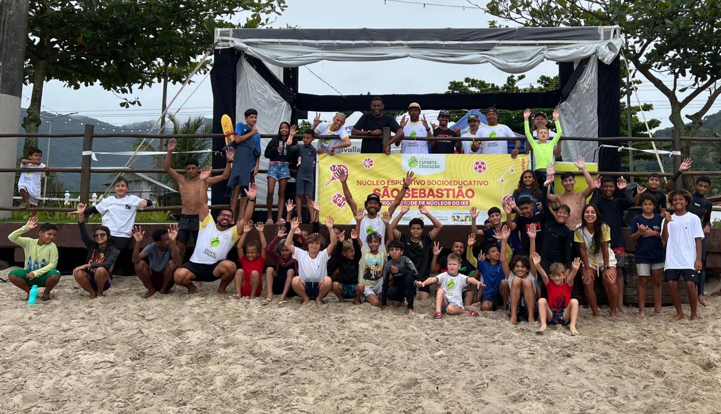Circuito IEE de Surf reúne 80 alunos na segunda etapa de 2025, em São Sebastião