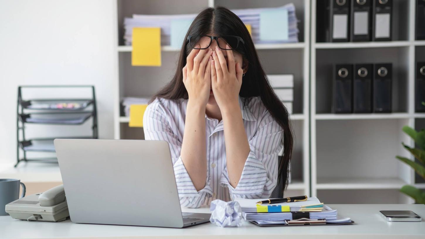 Saúde mental avança, mas sono e finanças seguem como pontos críticos