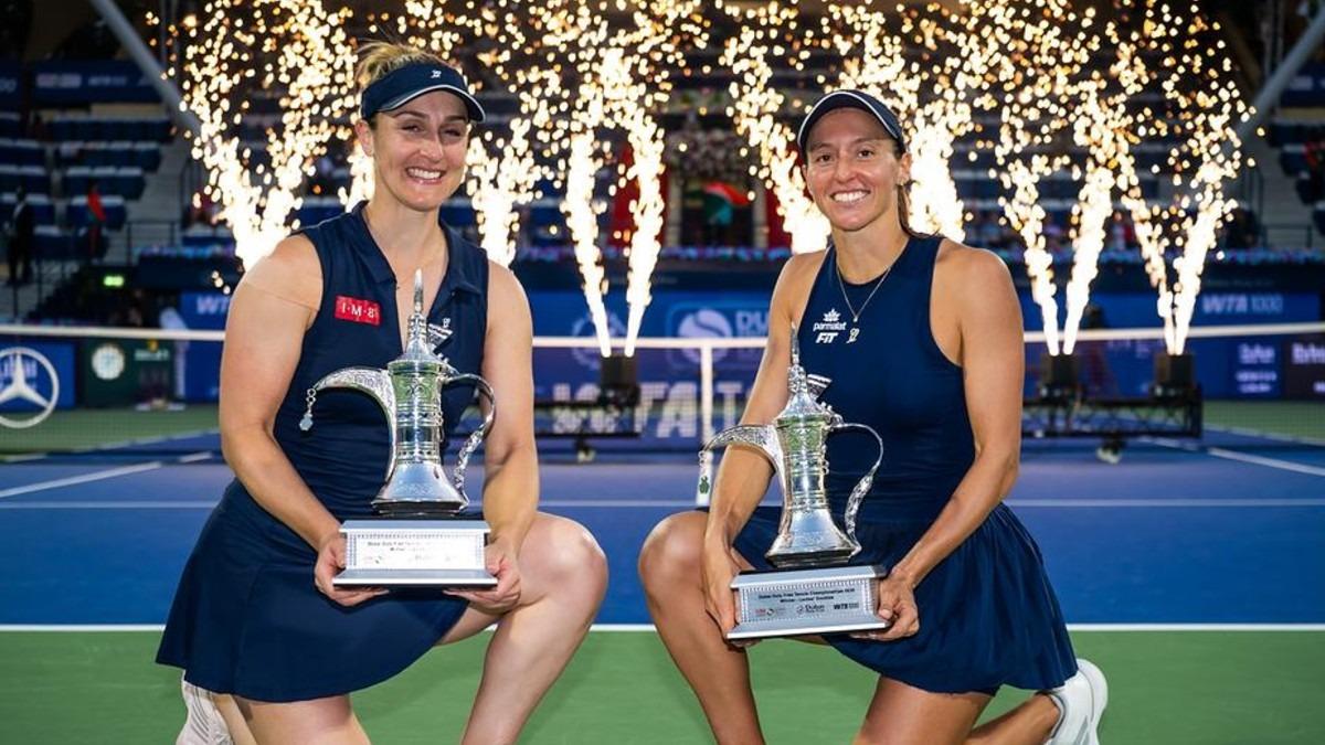 É CAMPEÃ! Luisa Stefani brilha e vence com Gabriela Dabrowski nos Emirados Árabes e volta ao top 10