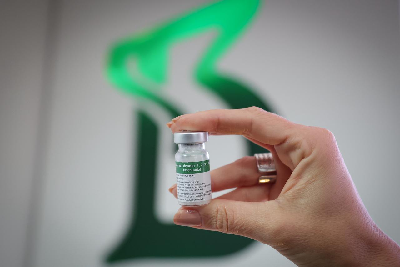 Estado inicia campanha de vacinação com a Butantan-DV e é primeiro estado a distribuir imunizante para todos os municípios