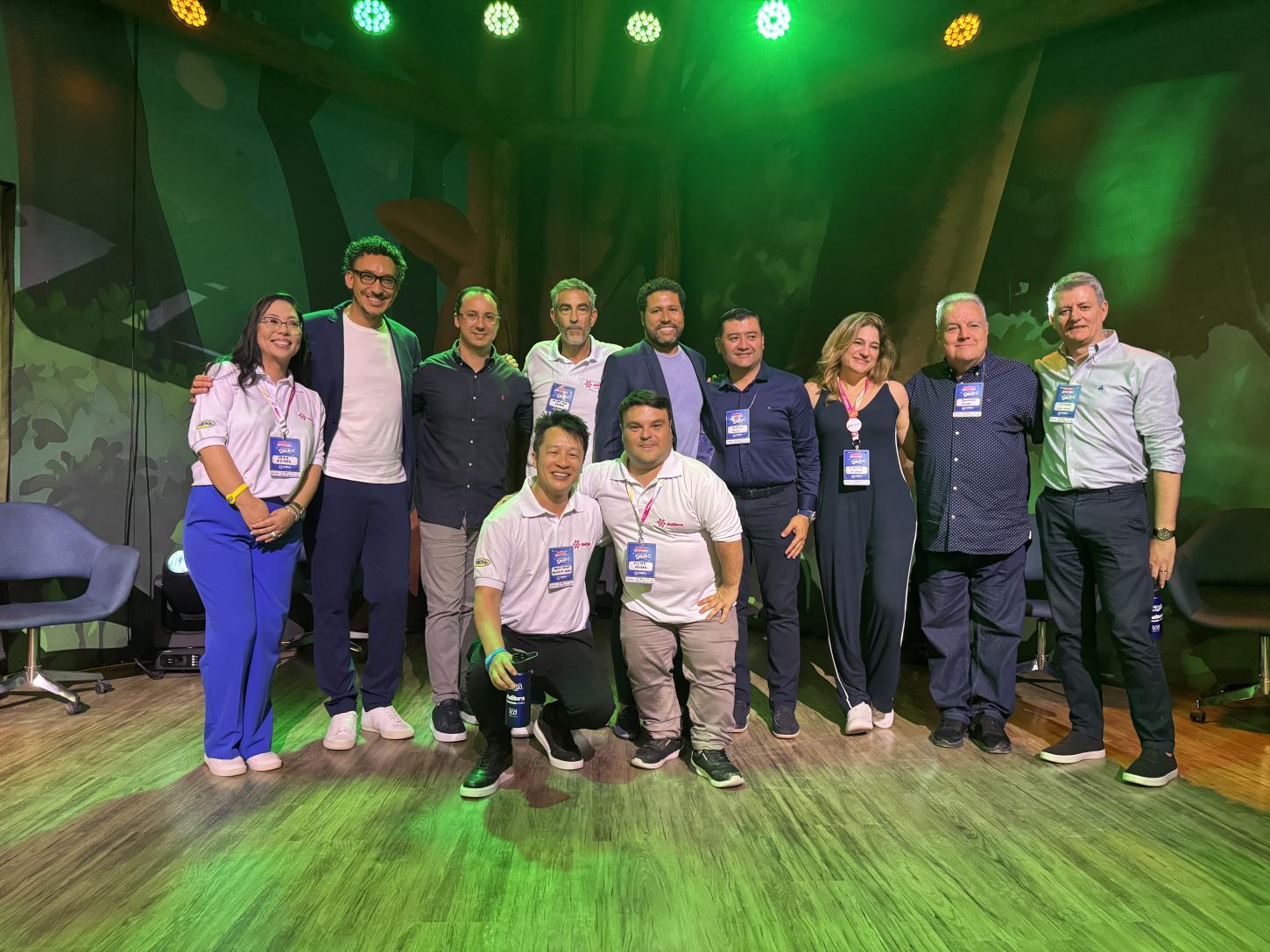 ADIBRA inicia calendário de 2026 com visita técnica exclusiva à Vila dos Smurfs Park