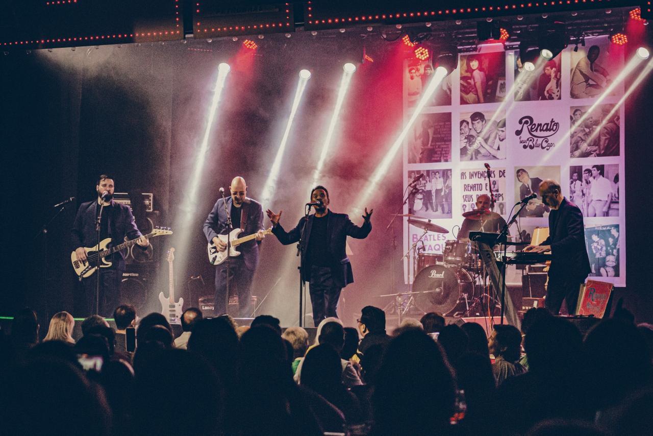 Baile dos Anos 60 traz Renato & Seus Blue Caps ao Clube Piratininga