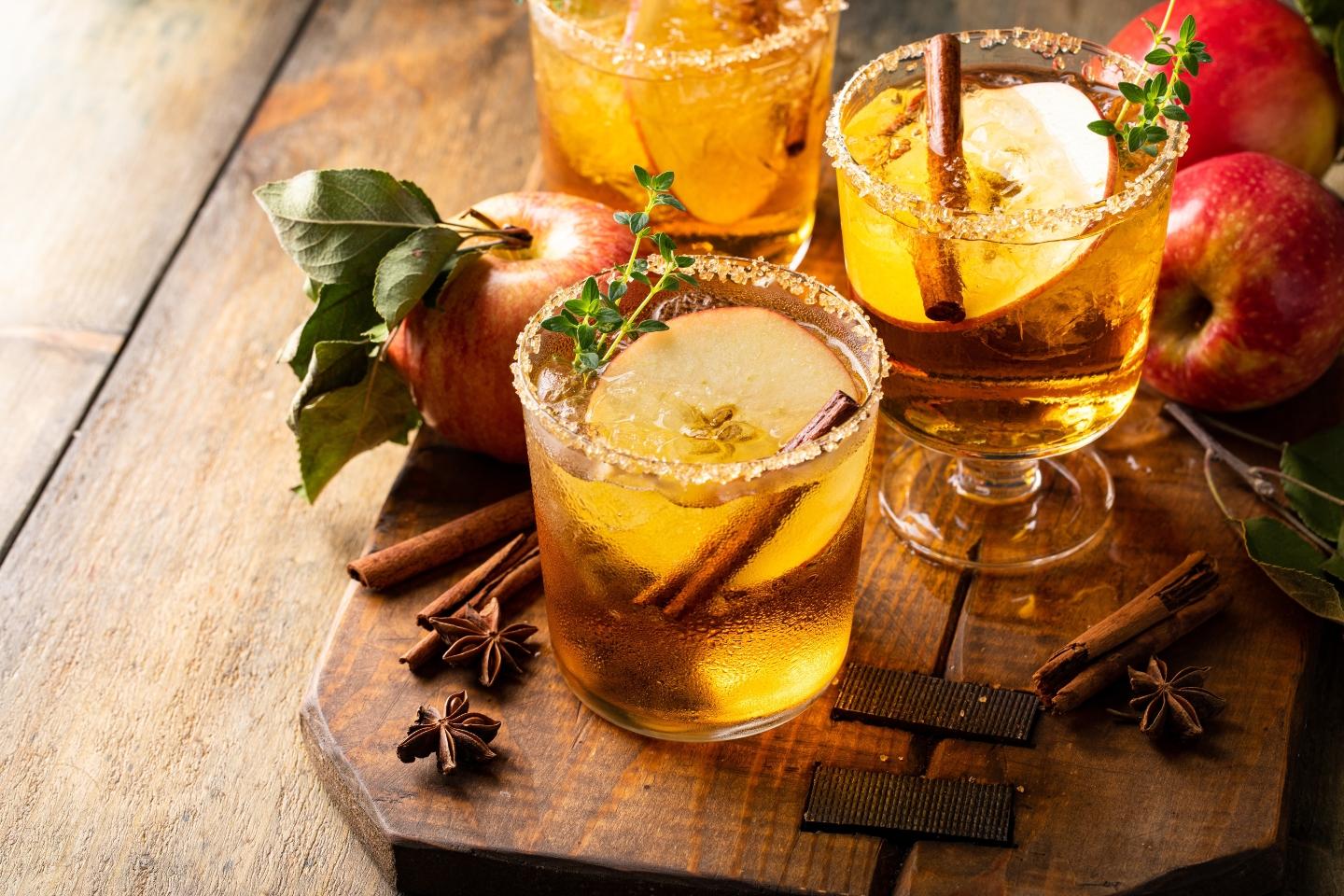 Descubra três receitas de drinks que combinam com a estação