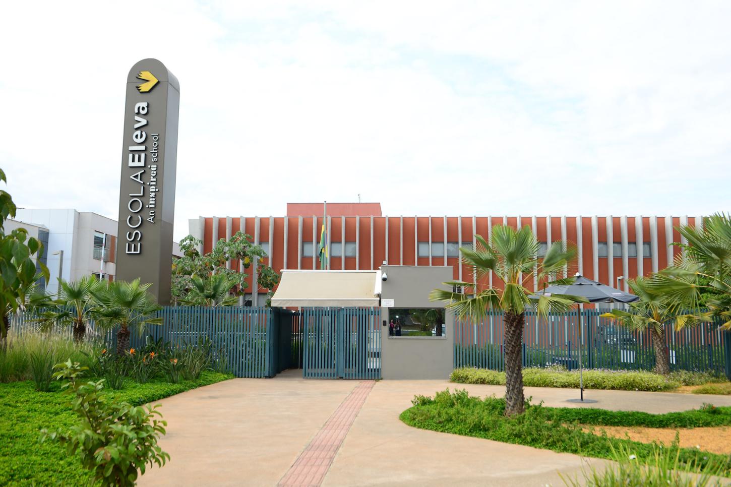 Escola abre inscrições para bolsas de estudo integrais através de programa