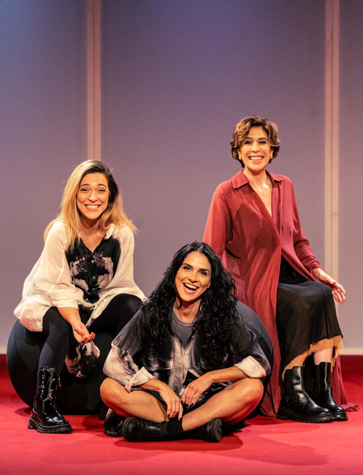 Júlia Rabello, Maria Clara Gueiros e Priscila Castello Branco chegam ao Teatro Sabesp Frei Caneca com 