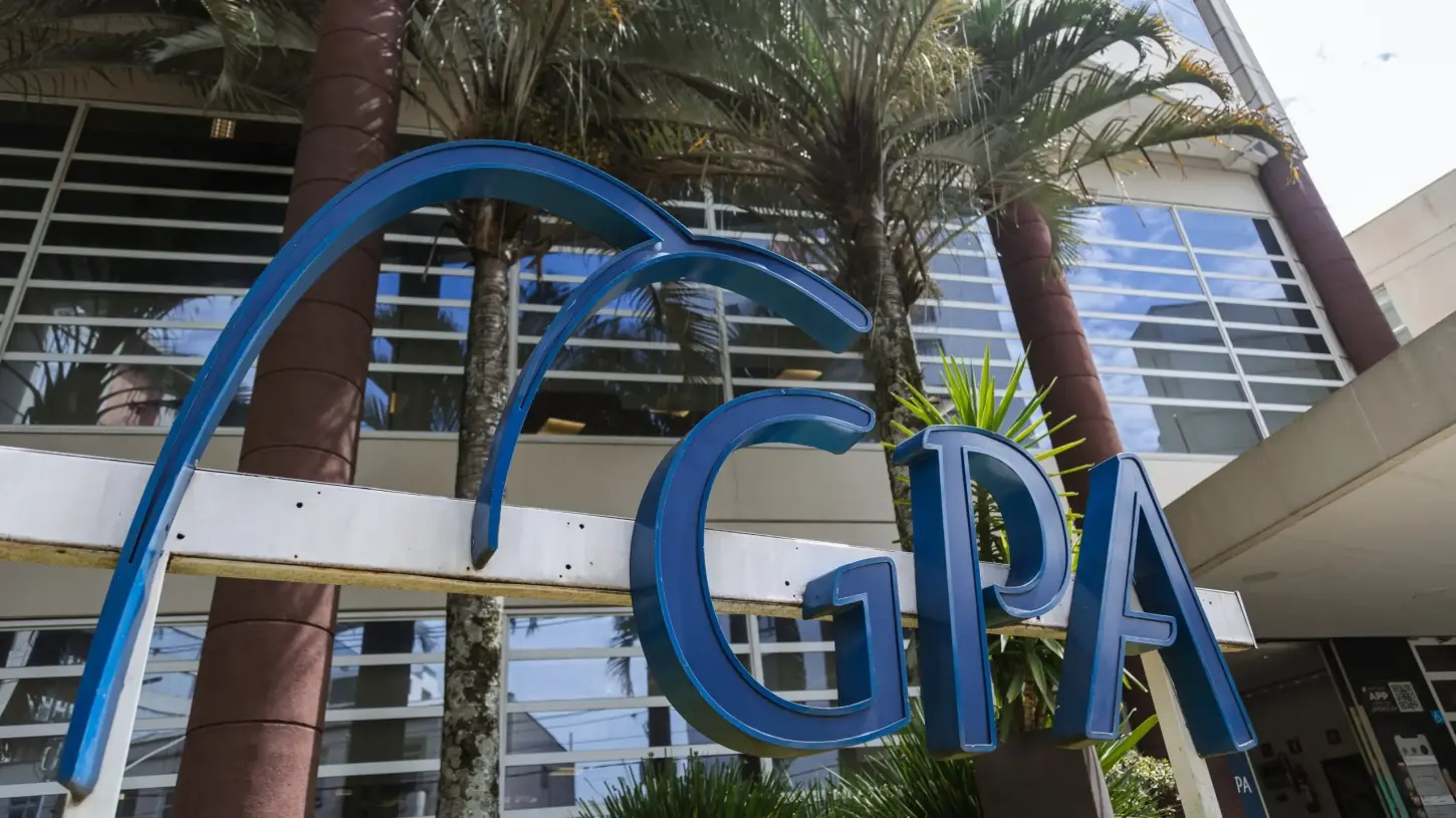 Pão de Açúcar pede reestruturação de R$ 4,5 bilhões e acende alerta sobre gestão de dívidas no varejo