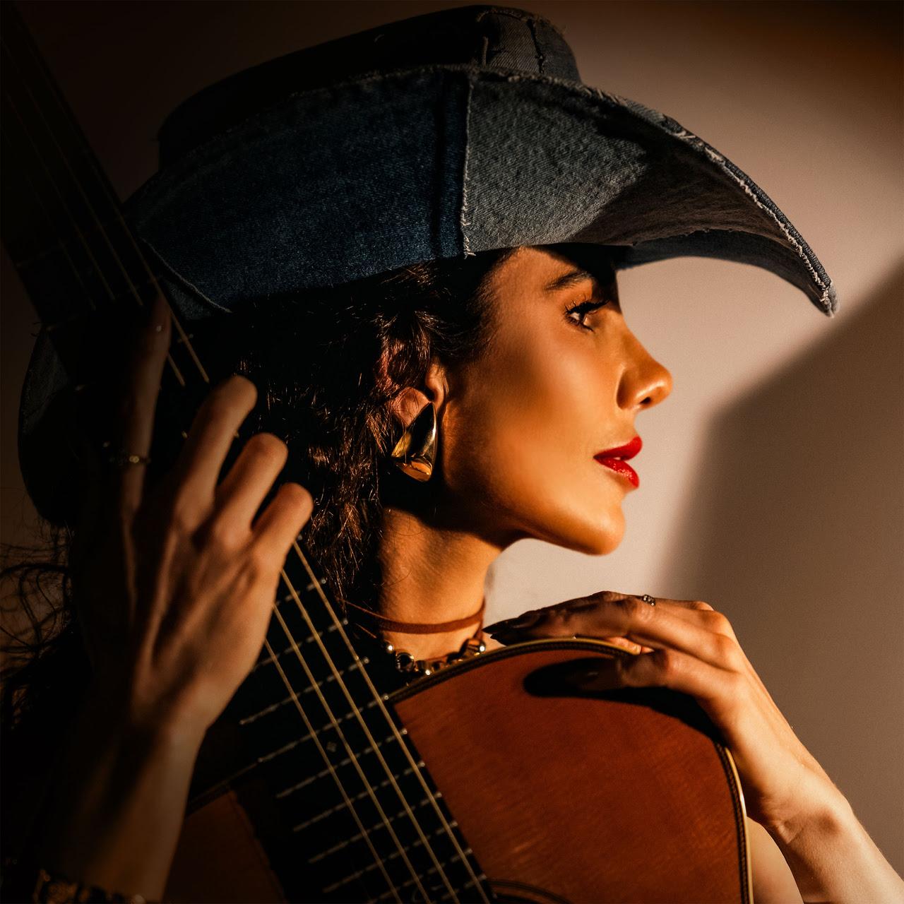 Paula Fernandes lança 