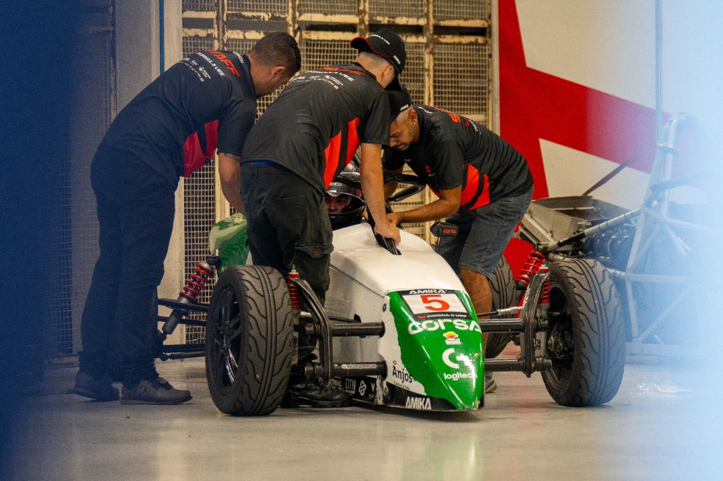 2ª etapa do Paulista de Fórmula Vee tem disputas intensas em Interlagos