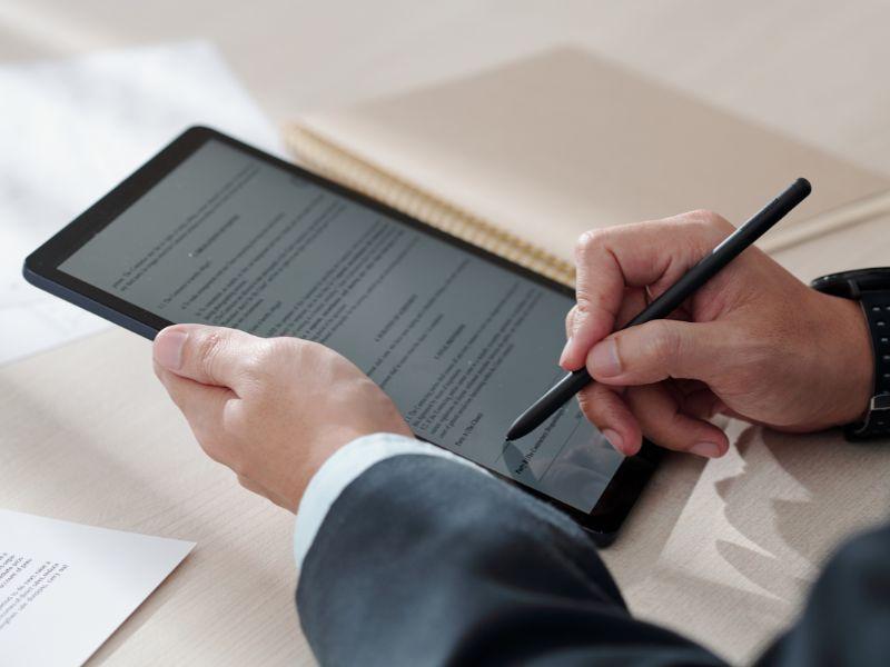 Assinei um contrato com multa e juros abusivos: a Justiça está do meu lado?