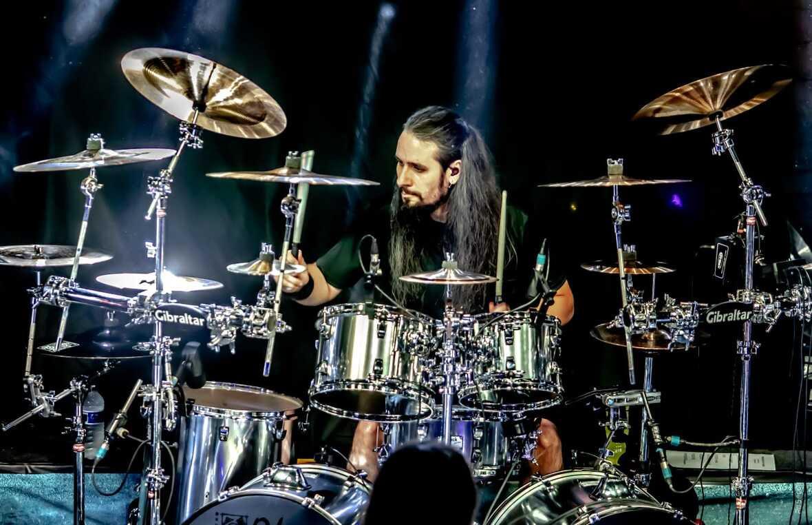 Brasileiro Marcus Dotta assume posto de baterista do Masterplan em turnê pela Europa