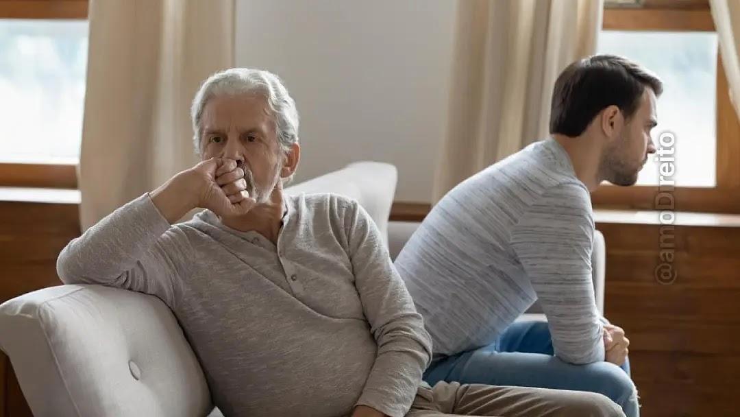 Pais podem cobrar pensão dos filhos? Entenda se a lei permite