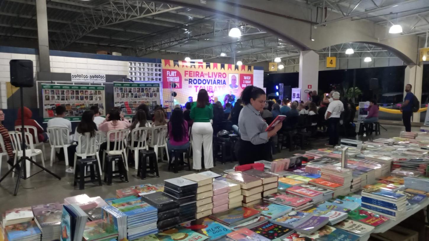 3ª FLIART transforma a Rodoviária de Taubaté em polo de literatura, arte e cultura durante dez dias