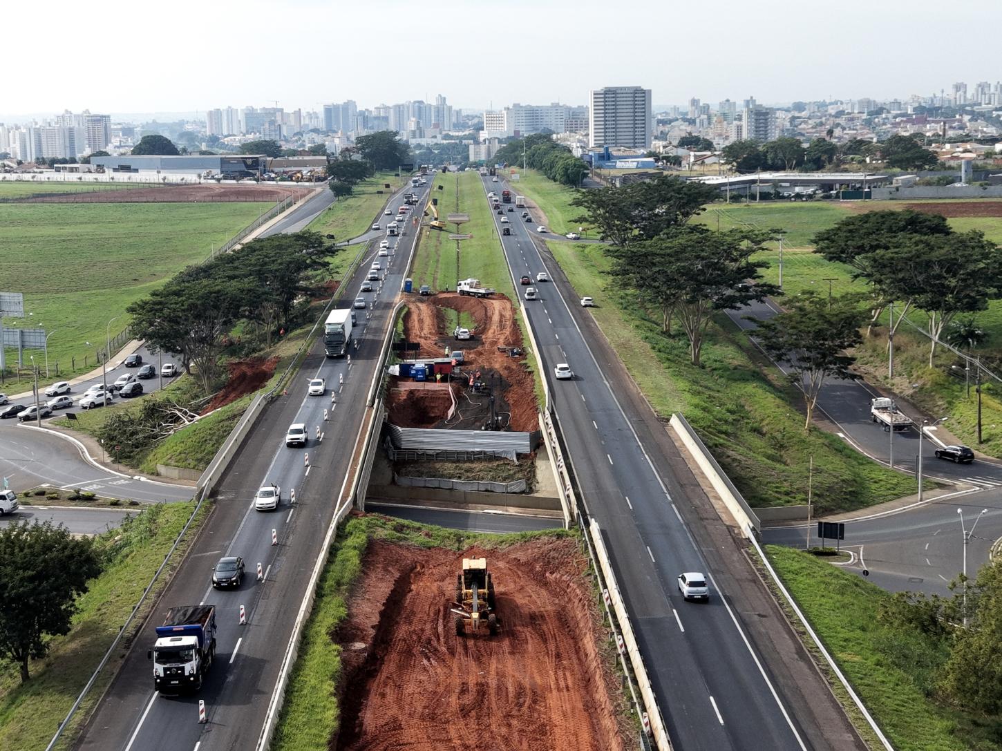 Concessionária inicia construção de viadutos no km 442 em São José do Rio Preto
