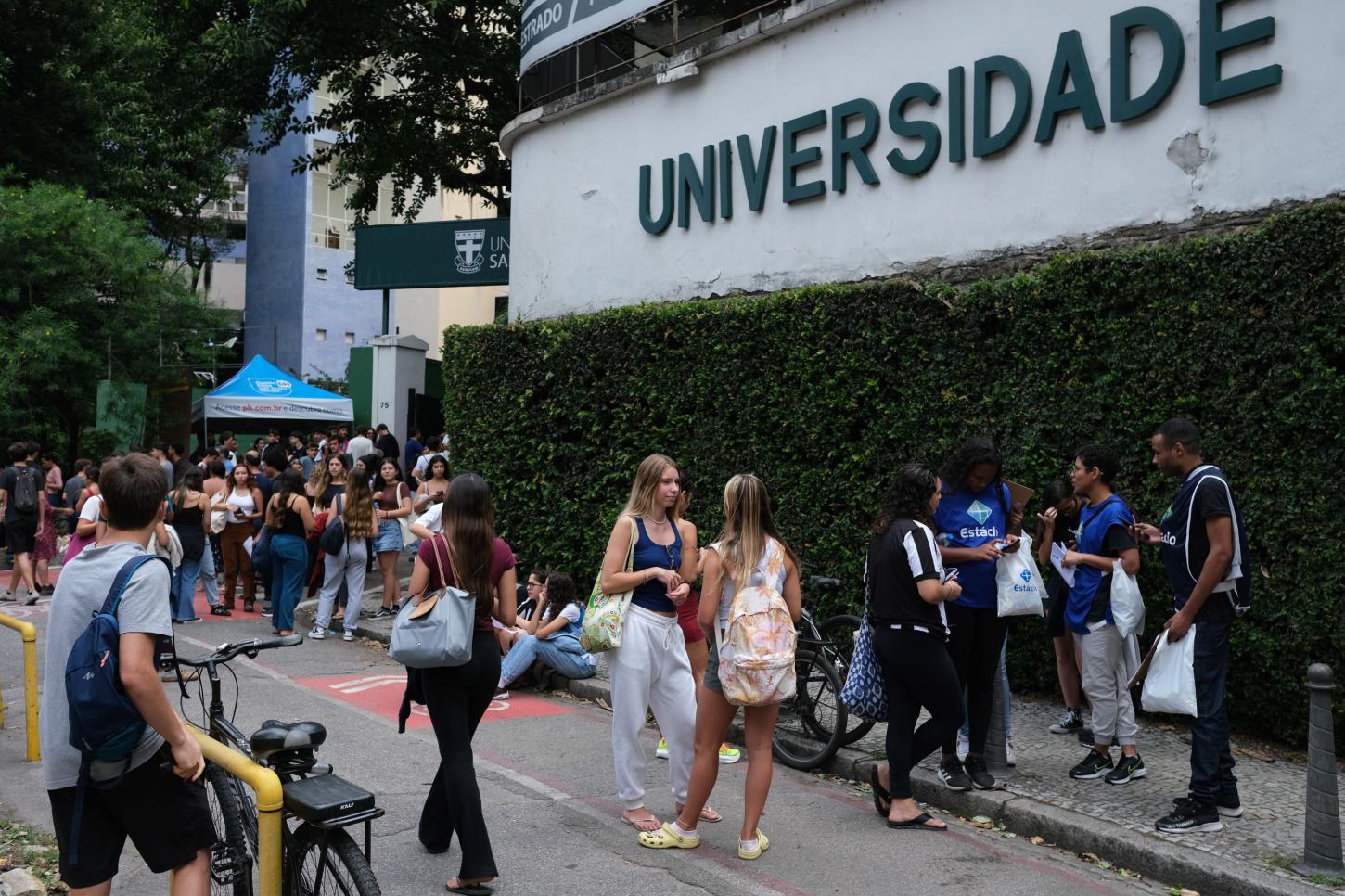 ENEM 2026 impulsiona procura por cursos online gratuitos