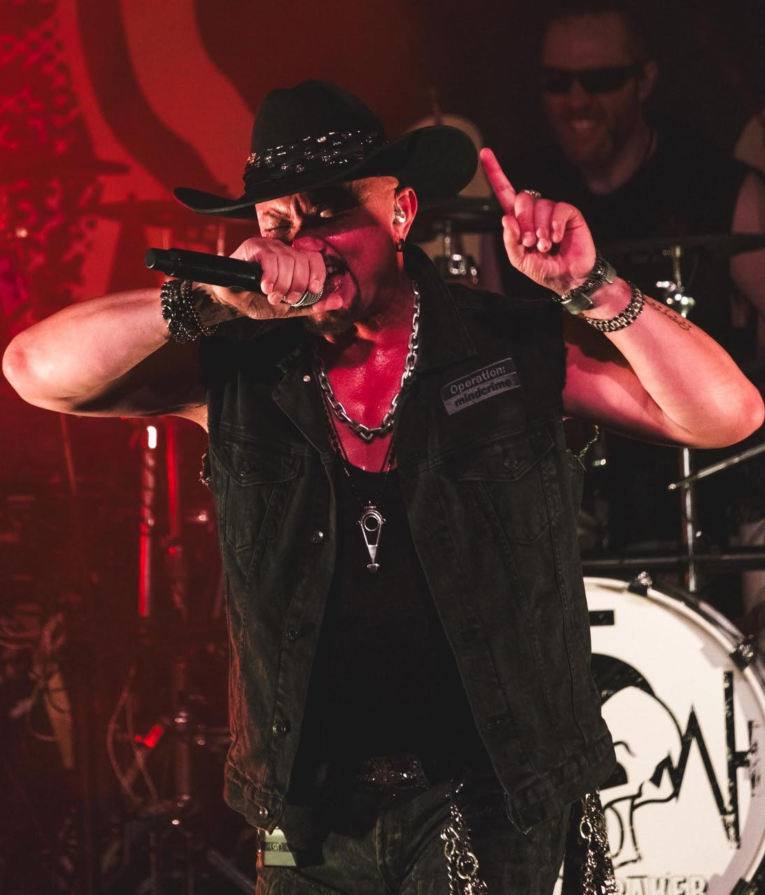 Geoff Tate retorna ao Brasil com a turnê de despedida de Operation: Mindcrime, um dos maiores clássicos da história do metal