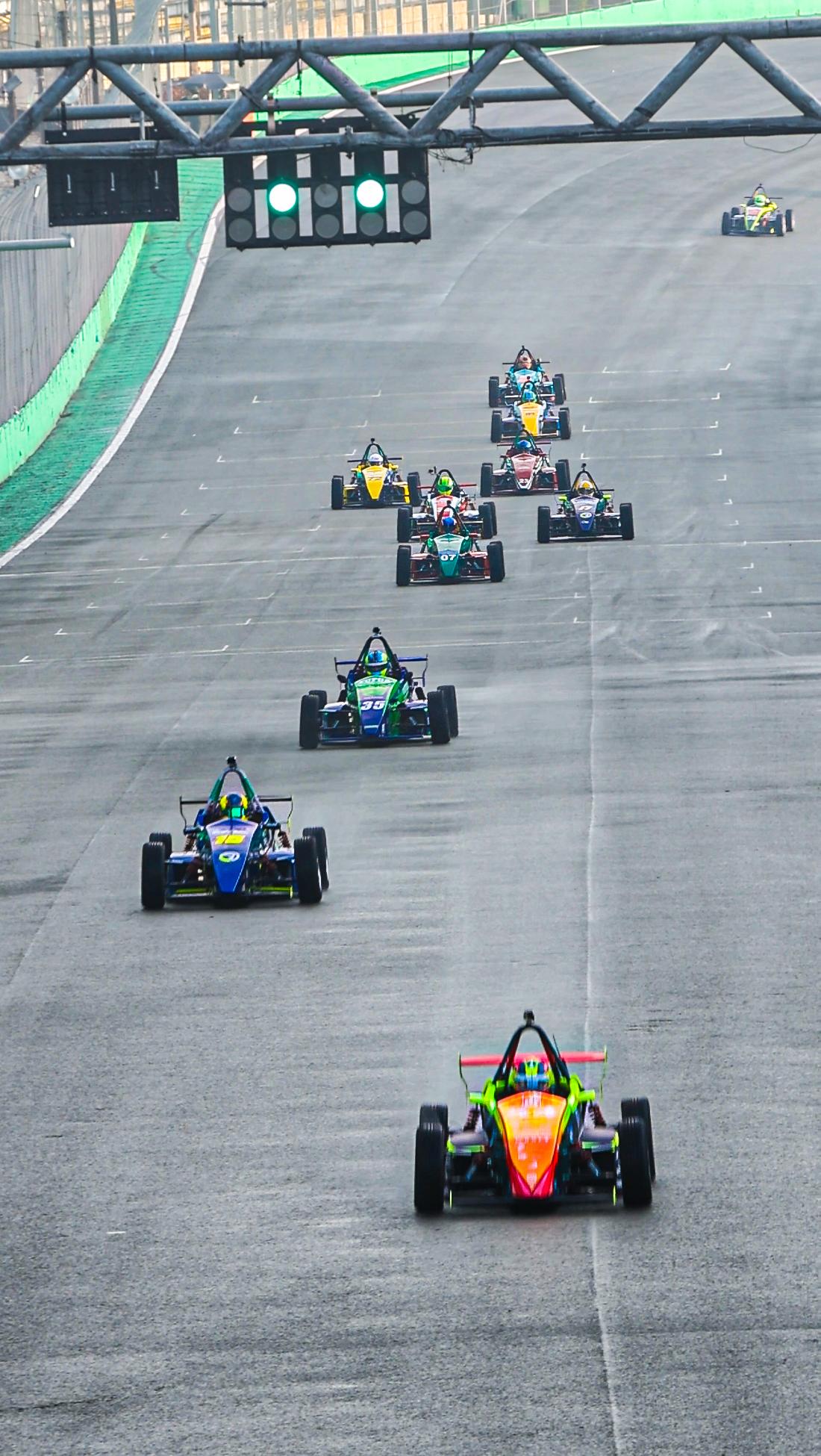 Luiz Queiroz vence na geral e Lélio Assumpção amplia liderança no campeonato