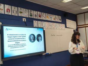 Voluntariado estudantil aproxima jovens de diferentes realidades e amplia acesso ao inglês