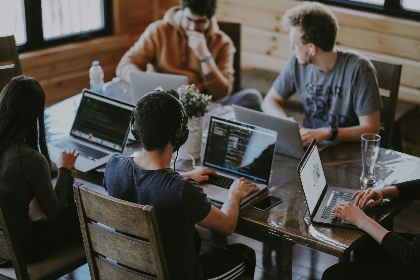 8 dicas para começar a usar inteligência artificial no seu negócio e ganhar produtividade