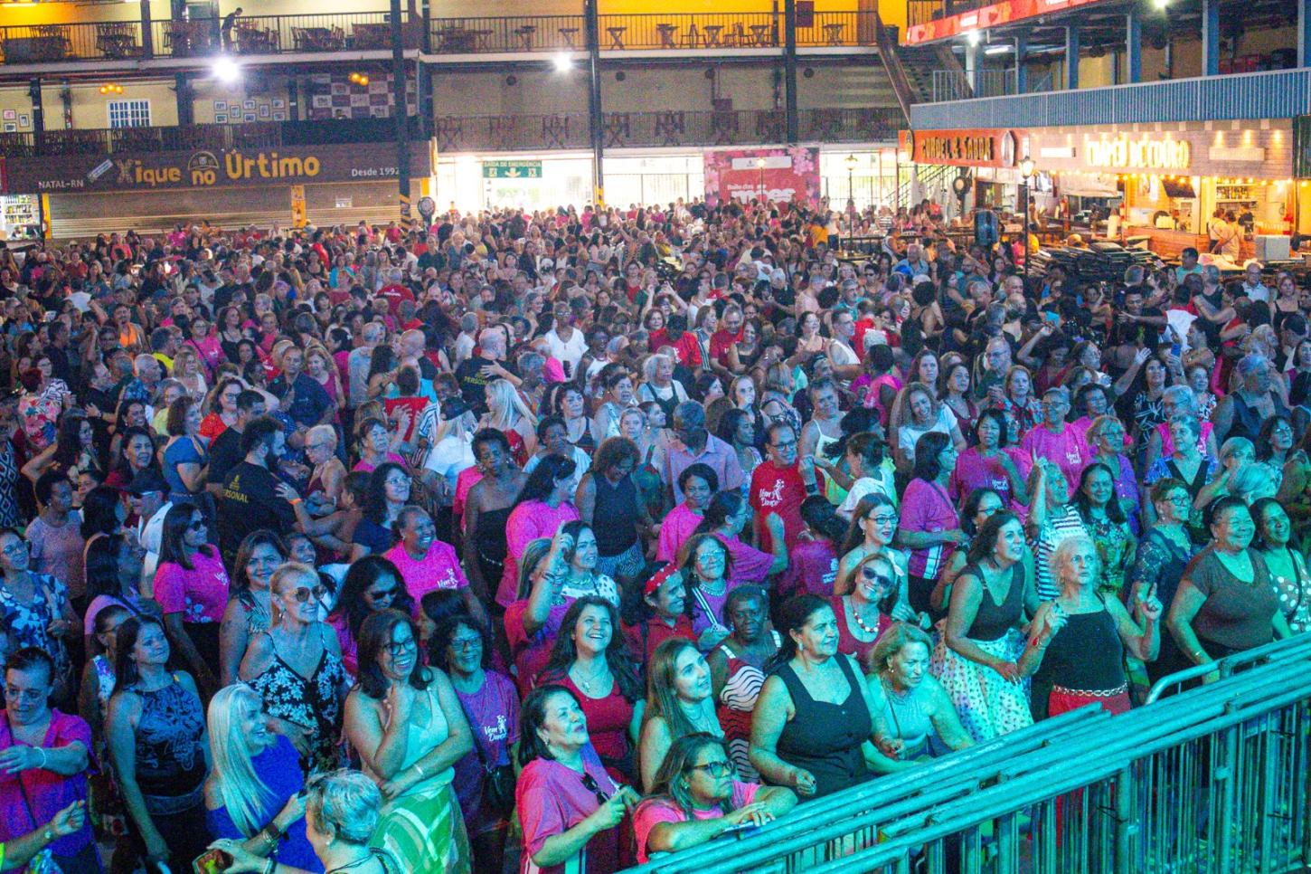 Arraiá do Vem Dançar leva clima de festa junina ao CTN com programação especial para o público 60+
