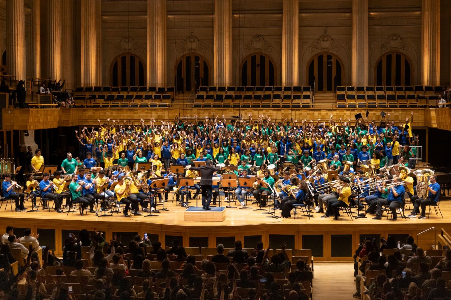 Concerto gratuito na Sala São Paulo reúne músicos da Orquestra Sinfônica Brasileira e alunos de projetos sociais