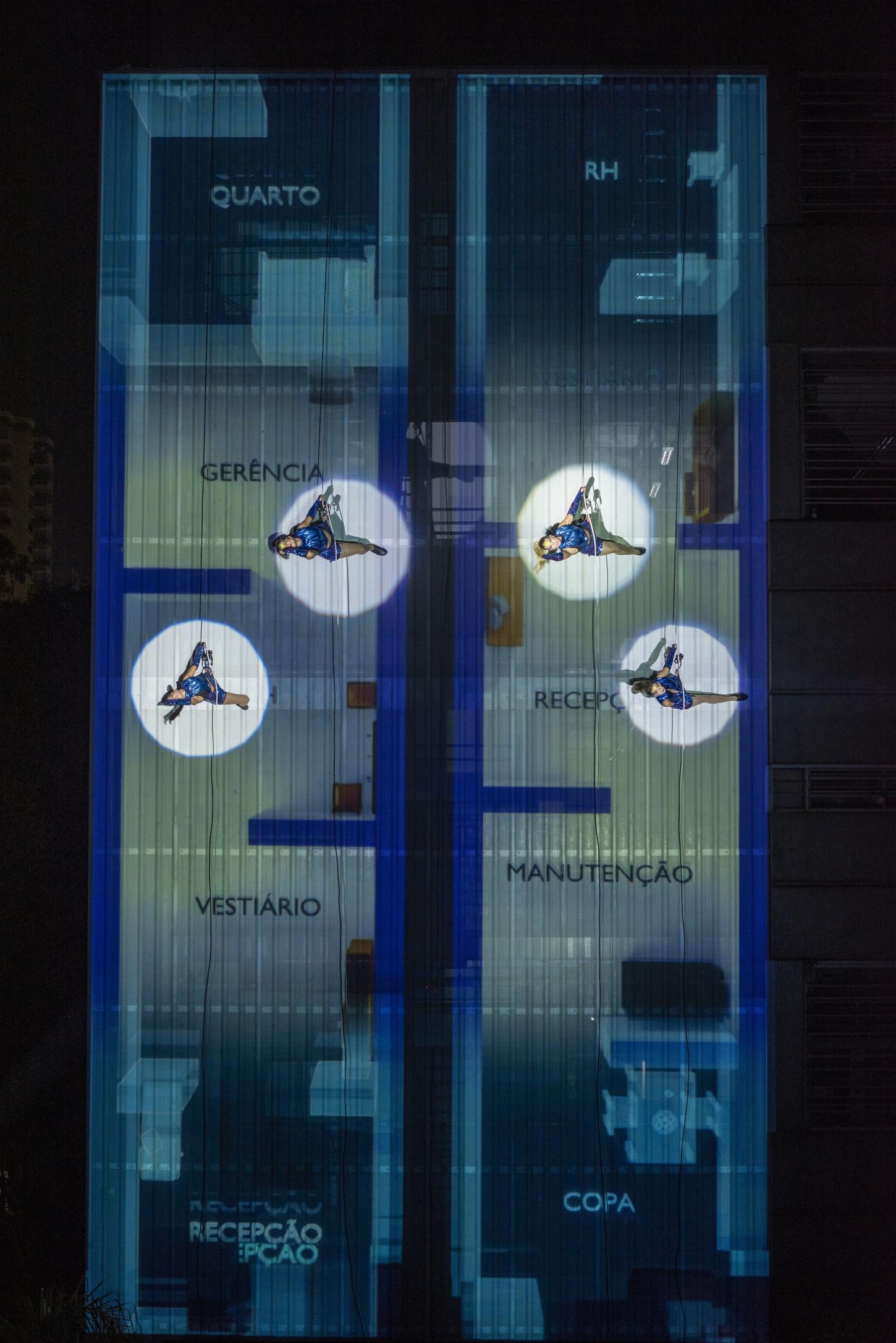 Espetáculo de dança vertical gratuito transforma as paredes do Sesi Taubaté em rio
