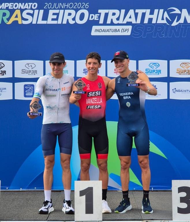 Luigi Vanzella é campeão da categoria Elite no Brasileiro de Sprint Triathlon, em Indaiatuba (RMC)