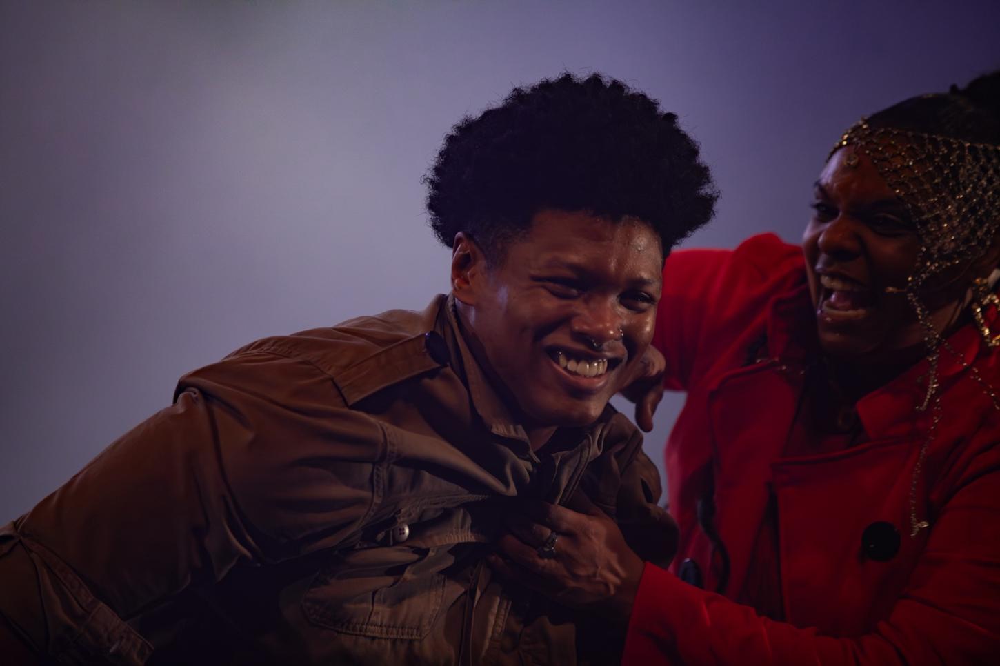 Diásporas se encontram em espetáculo que estreia na sexta (28) no SESC Ipiranga