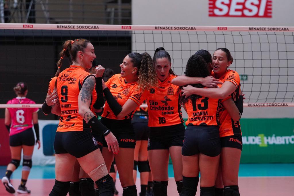 Osasco São Cristóvão Saúde bate Renasce Sorocaba por 3 sets a 0