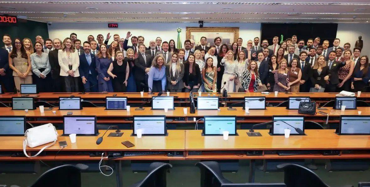 PEC que amplia autonomia de PGEs e AGU avança na Câmara e pode ser votada mesmo em ano eleitoral