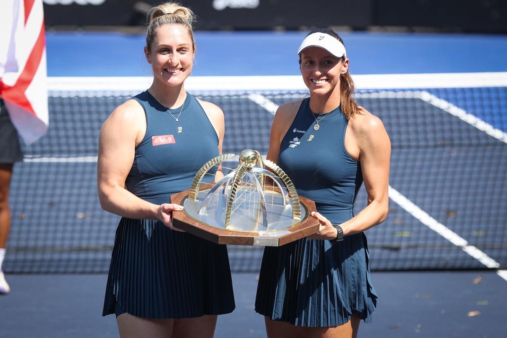ADIVINHA QUEM MANDA EM CASA? Luisa Stefani é bicampeã do SP Open