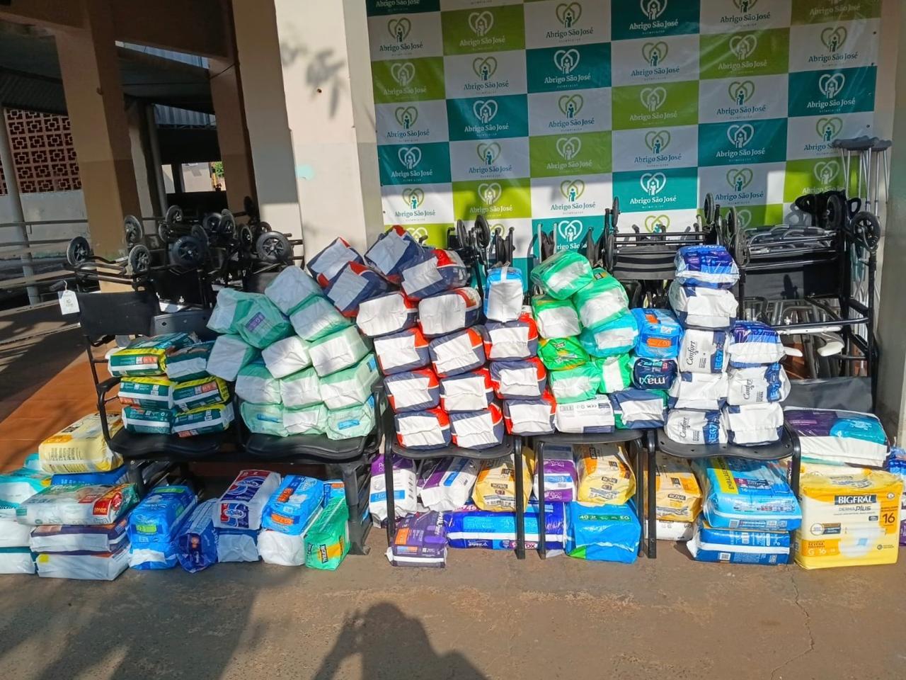 Instituto realiza doação de equipamentos de mobilidade e arrecada mais de mil fraldas em Olímpia