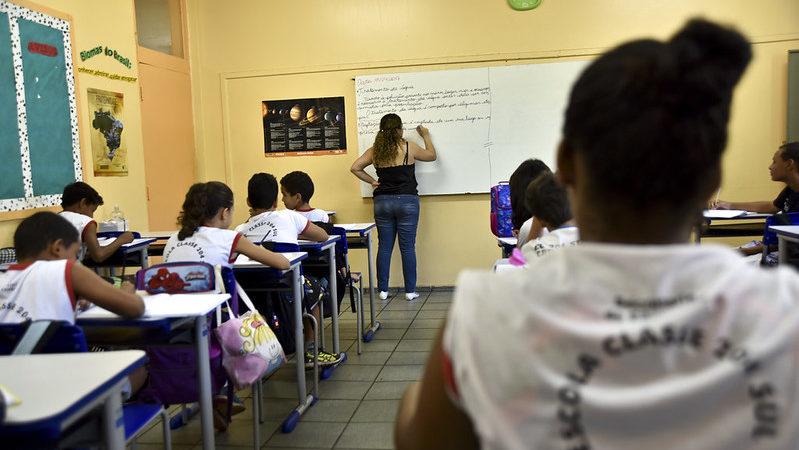 Pressão política limita autonomia da maioria dos professores da rede pública, indica pesquisa