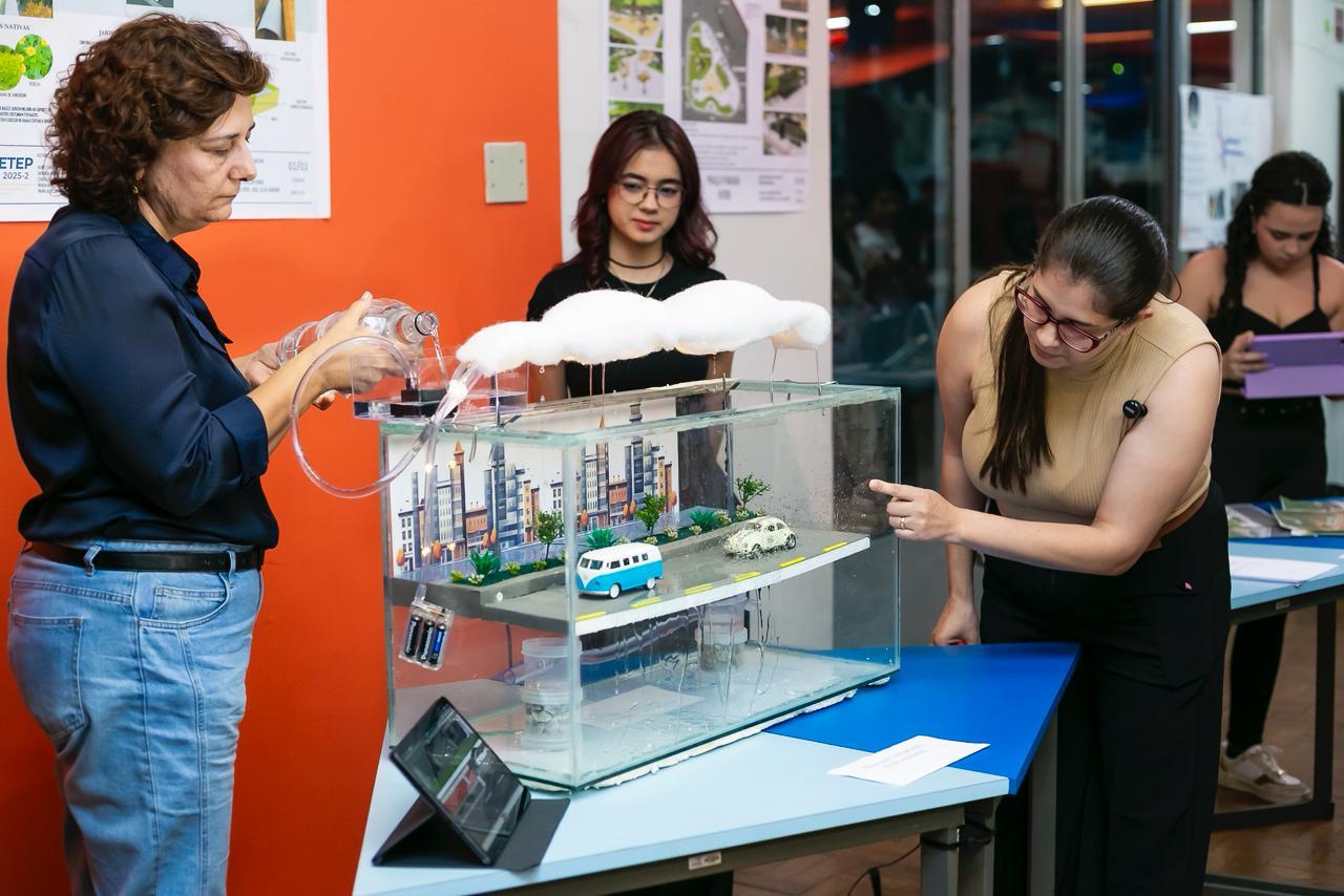 Centro universitário prepara nova edição de feira com projetos que colocam o conhecimento em ação