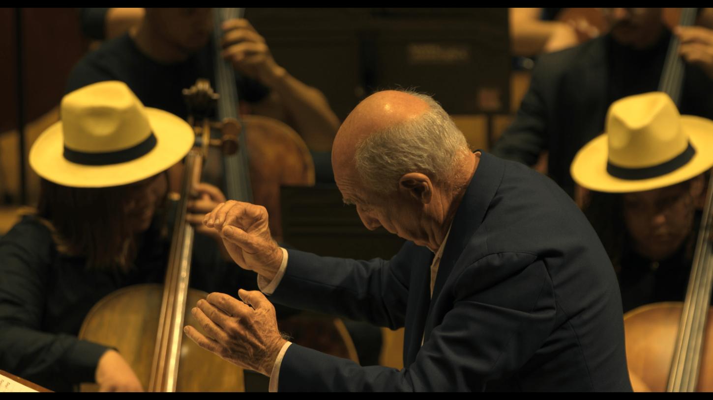 Filme estreia na 50ª Mostra Internacional de Cinema e revela os bastidores da Orquestra Jovem Tom Jobim