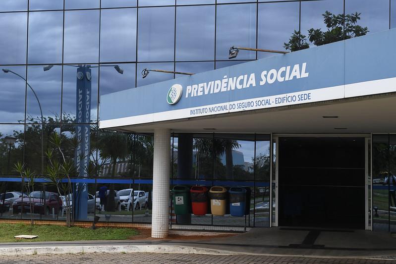 Quem deixou de votar em 2026 pode perder benefício do INSS?