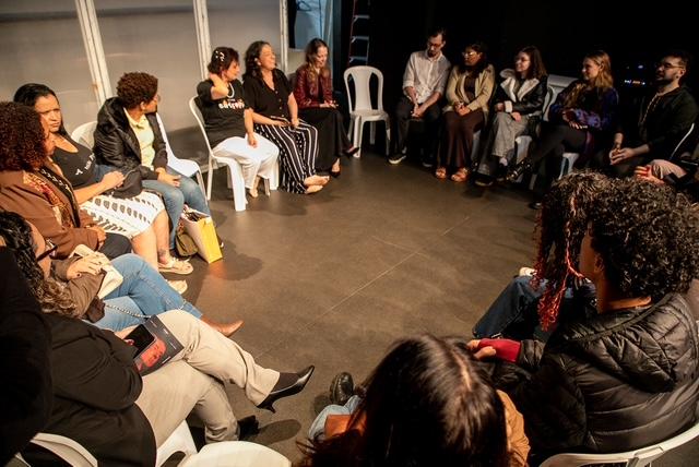 Teatro e psicanálise voltam à Sala Mário Lago com nova temporada sobre as dores e a força das mulheres