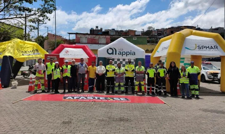 Ação do Movimento Afaste-se conscientiza condutores sobre proteção de equipes nas rodovias