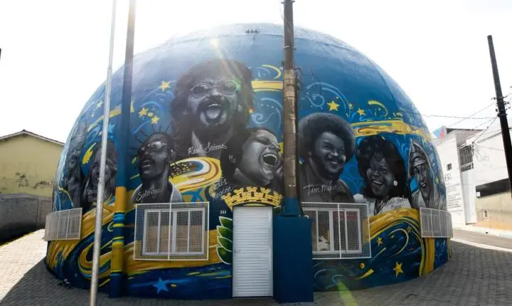 Arte urbana ressignifica a Concha Acústica e valoriza memória de Caieiras