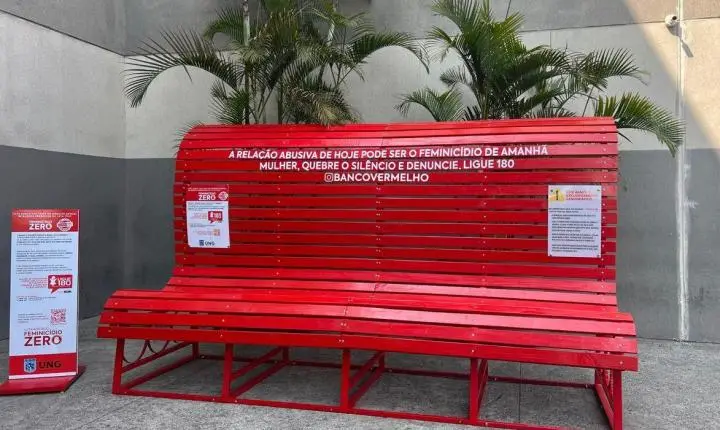 Banco Vermelho Gigante é instalado no Internacional Shopping Guarulhos como símbolo de combate ao feminicídio