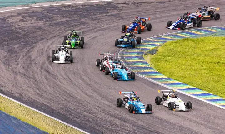Categoria de volta à Interlagos