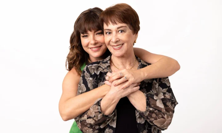 Com Nívea Maria e Regiane Alves, e direção de Pedro Neschling, ‘Querida Mamãe’ estreia dia 7 de agosto no Teatro Renaissance