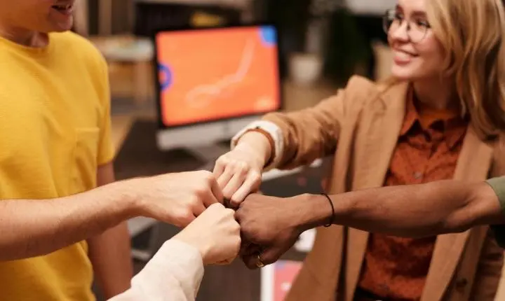 Como o benefício individual favorece o coletivo