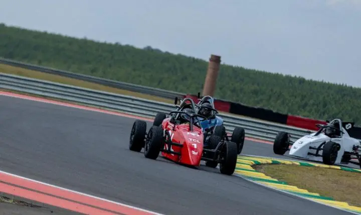 Logitech G Racing Series realiza etapa final com experiência real na Fórmula Vee