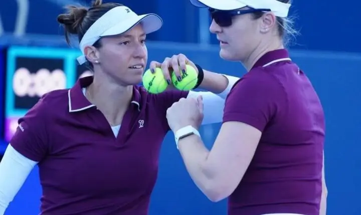 Luisa Stefani tem estreia arrasadora e vai às quartas no WTA de Tóquio