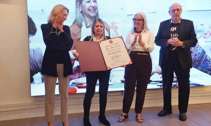 Olga Kos recebe Título de Cidadã Paulistana em reconhecimento à sua trajetória pela inclusão