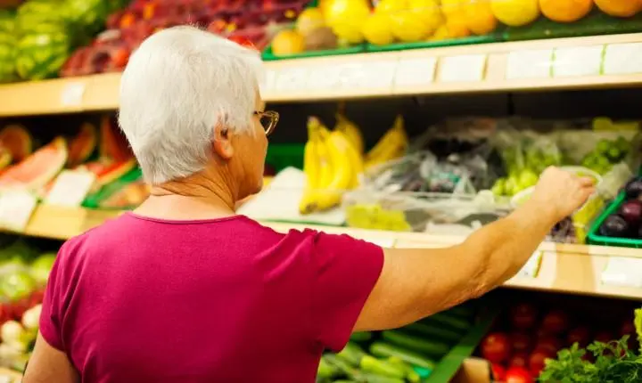 População 65+ são as que mais sentem o aperto no supermercado