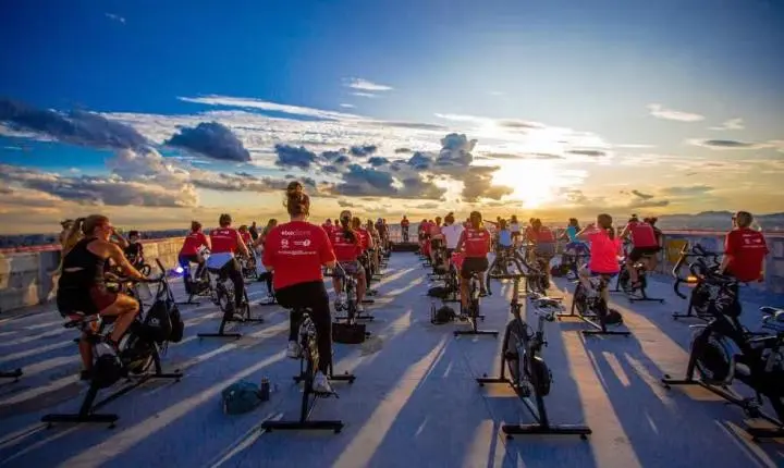 Sunset Bike Sky leva aulas de spinning ao heliponto do Sky Galleria em Campinas