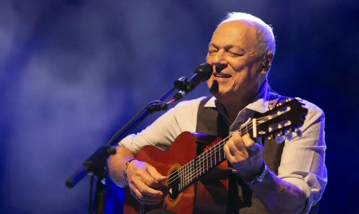 Toquinho celebra 80 anos e encerra turnê comemorativa na Capital com participações especiais