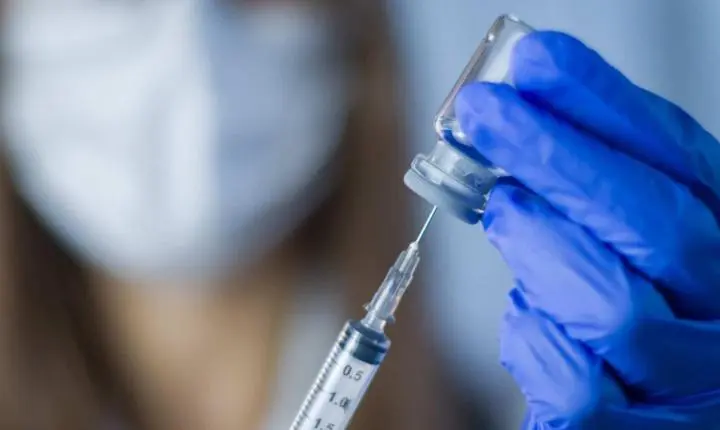 Vacinação contra a gripe com chegada do outono é reforçada: confira público prioritário